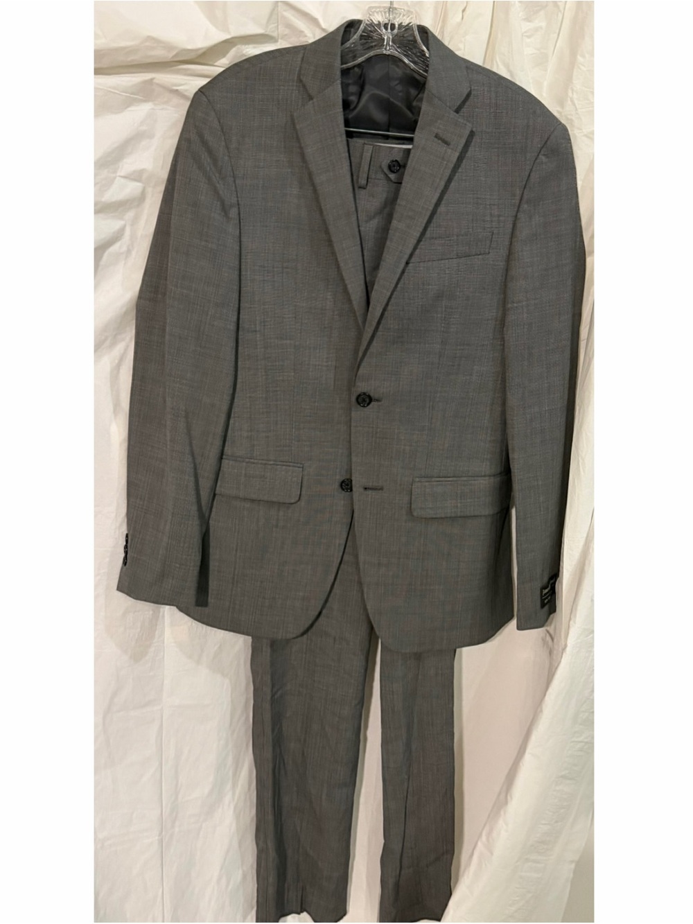 NWT - Gray Men's Slim Fit Suit - size 31R